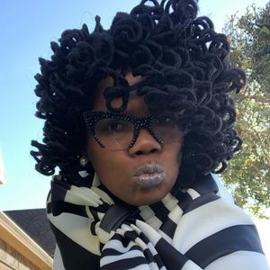 Meet your Posher, Victoria